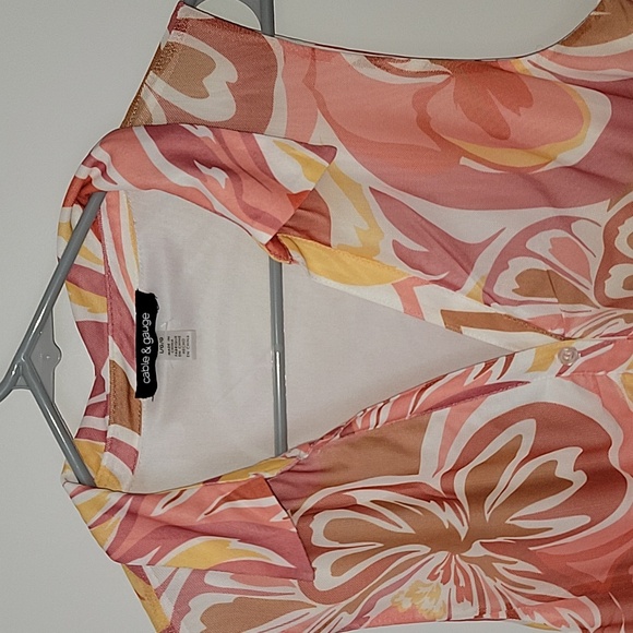 Women's Spring/Summer Top - Picture 2 of 6